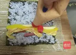 Illustration of how to make ham sushi 4
