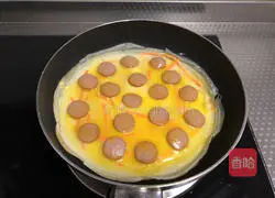 Illustration of how to make ham omelette 10