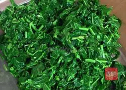 Illustration of how to make Chinese toon sprout egg cake 3