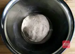 Illustration of how to make buckwheat brown sugar dough cake 3