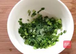 Scallion pancakes (dumpling wrappers) version) illustration 5