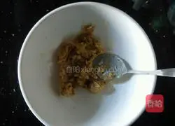 Illustration of how to make salt and pepper biscuits 5