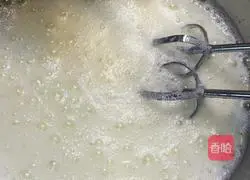 Illustration of how to make colorful cake rolls 3