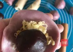 Illustration of how to make egg yolk cake 19