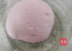 Illustration of how to make glutinous rice cakes with purple sweet potato and bean paste 10