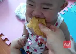 Illustration of how to make carrot and egg pancakes 3