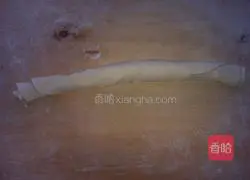 Illustration of how to make green onion cake 4