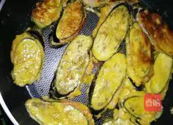 Illustration of how to make eggplant cake 6