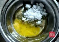 Illustration of how to make crispy walnut cake 5