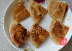 Illustration of making spicy scallion pancake 12