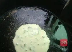Egg and Scallion Pancake Recipe Illustration 5