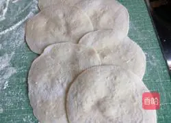 Illustration of how to make pan-fried prune meatloaf 6