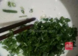 Illustration of how to make egg pancakes 3