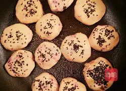 Purple Sweet Potato Pumpkin Cake Recipe Illustration 3