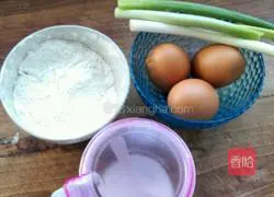 Illustration of how to make egg and green onion cake 1