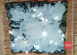 Illustration of how to make golden rice sushi 4