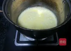 Illustration of how to make French buttercream cakes 2