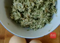 White Thorn Flower Egg Pancake Recipe Illustration 1