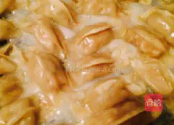  Illustration of how to make electric pancakes with mushrooms and fresh meat as pot stickers 6