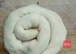 Home-style scallion pancake recipe 9