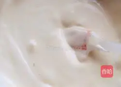 Baking powder-free and oil-free strawberry waffle recipe illustration 7