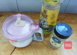 Illustration of how to make cake crust with hands 1