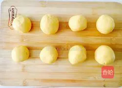 Illustration of how to make sesame pumpkin cake with bean paste filling (electric baking pan version) 10