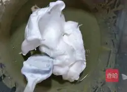 Illustration of how to make matcha cake roll 8