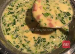 Illustration of ham sausage, green onion and egg pancake 7