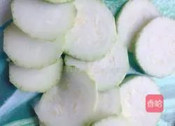 Zucchini Egg Pancake (Zucchini Recipe Illustration 4