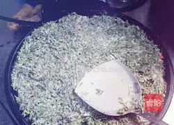 Illustration of how to make white wormwood cake and wild vegetable cake 4