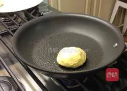 Illustration of how to make Zhixin, turmeric and glutinous rice pancakes 7