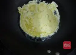 Illustration of how to make folk egg cake 5
