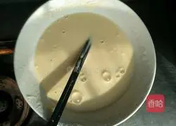 Illustration of how to make egg pancakes 1