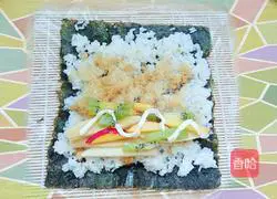 Super simple three-piece sushi roll recipe 3