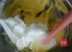 Illustration of how to make raisin cake rolls 7