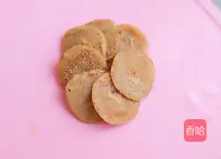 Illustration of how to make apple and jujube muffins 8