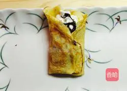 Illustration of how to make banana crepe 10