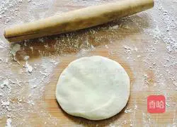 Illustration of how to make scallion pancakes (electric pancake version) 11