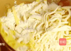 Illustration of how to make Korean potato pancakes 7