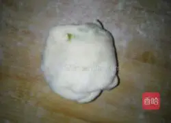 Illustration of how to make chive and scallion pancakes 8