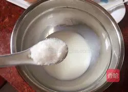 Illustration of how to make whole egg tarts 2