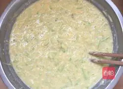 Zucchini and egg tortilla recipe illustration 3