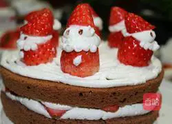 Christmas Cream Strawberry Cake (6 inches) Illustration 17