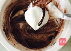 Illustration of how to make chocolate cake rolls 10