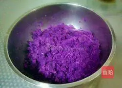 Illustration of how to make pan purple potato cake 2