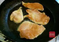 Illustration of how to make breakfast egg burritos 4