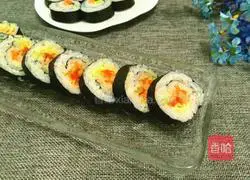 Illustration of how to make sushi rolls 11