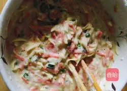 Illustration of how to make homemade potato pancakes 4