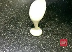 Milk Red Date Sauce Waffles Tutorial Illustration 13